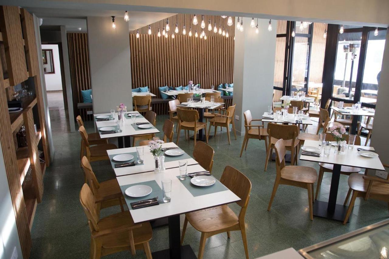 Sunflower Hotel Apartments ลาร์นาคา ภายนอก รูปภาพ