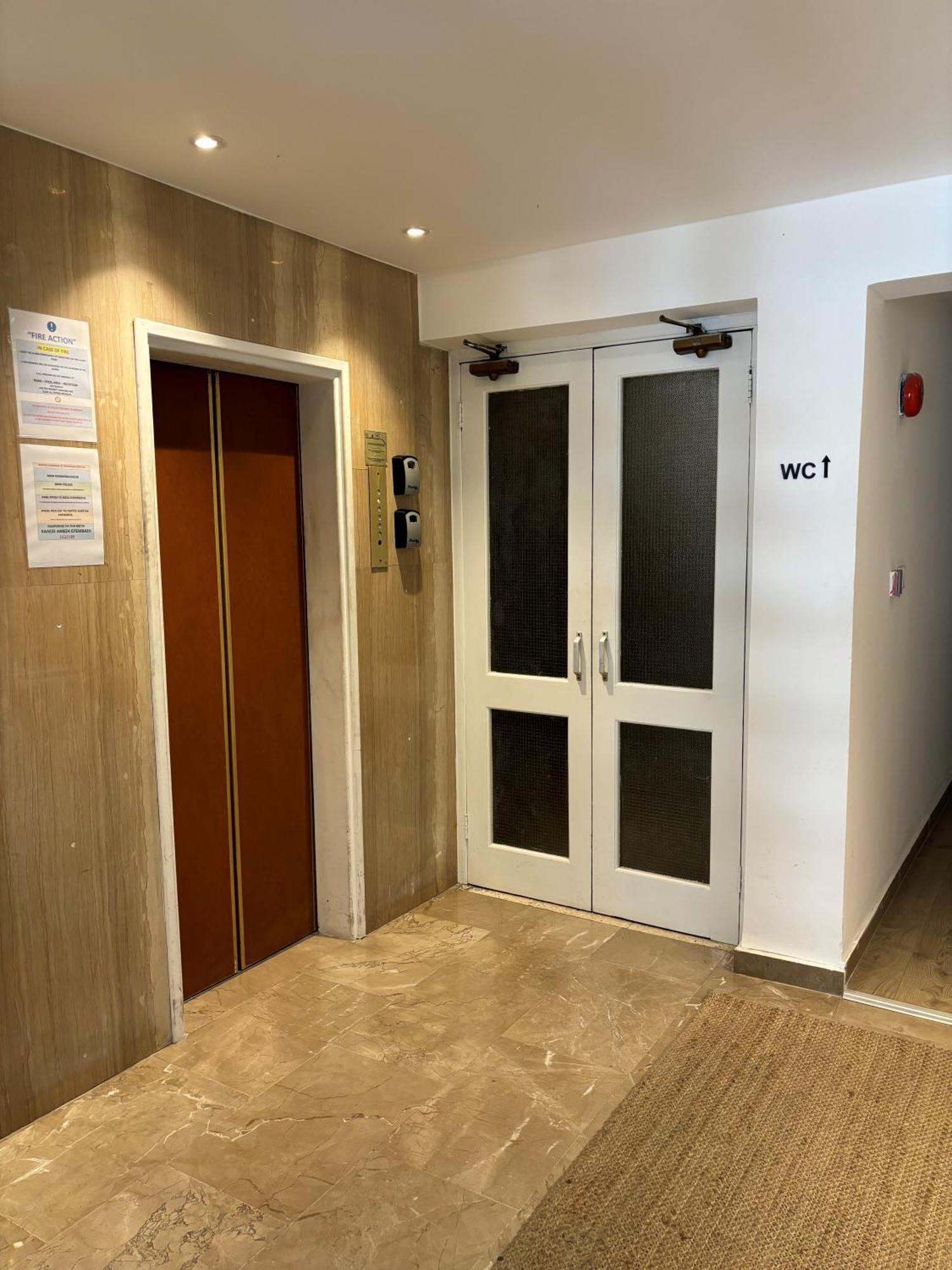 Sunflower Hotel Apartments ลาร์นาคา ภายนอก รูปภาพ