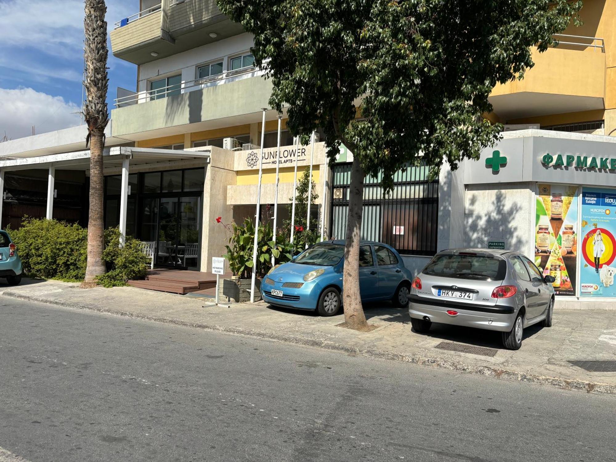 Sunflower Hotel Apartments ลาร์นาคา ภายนอก รูปภาพ
