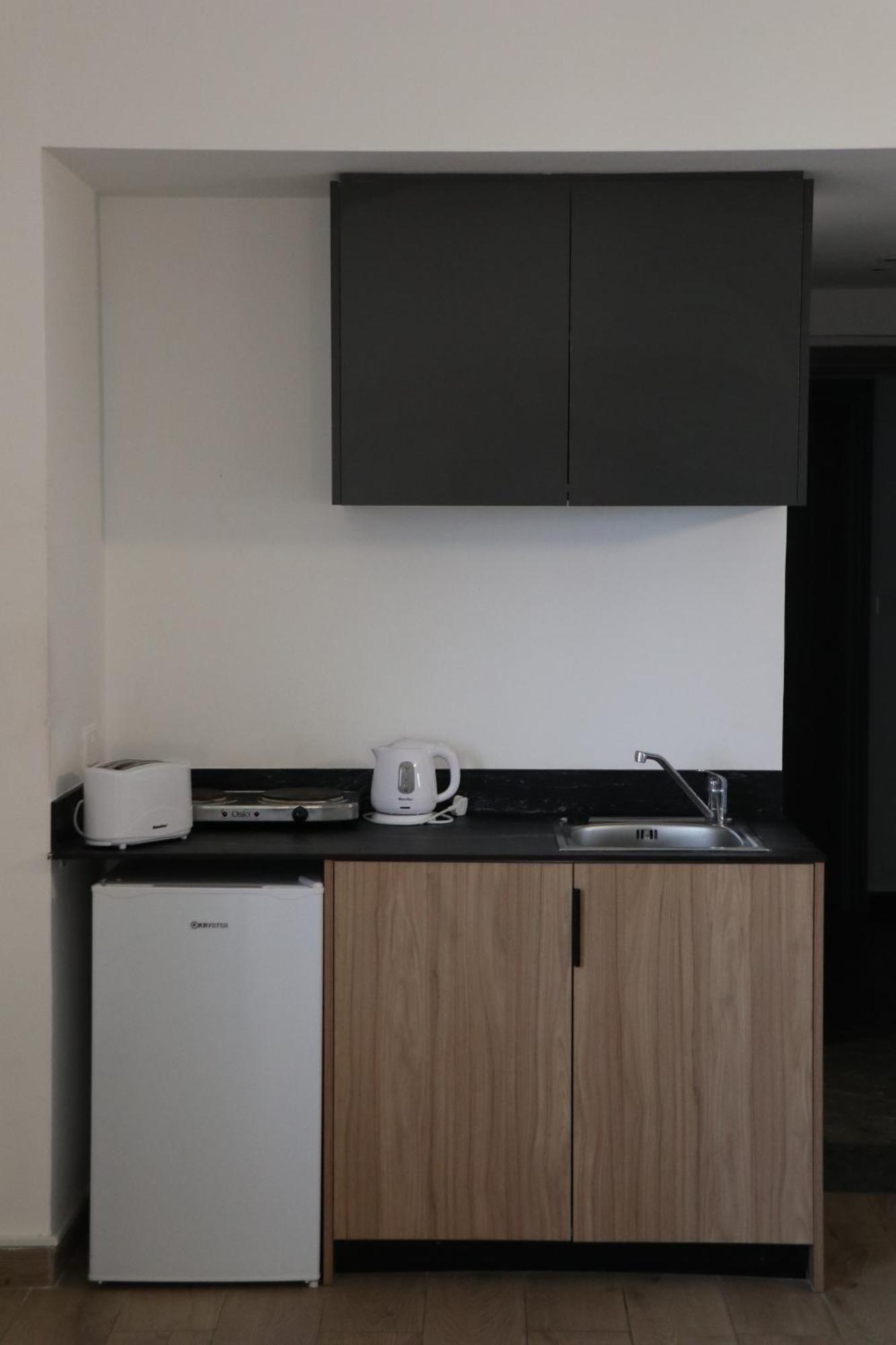 Sunflower Hotel Apartments ลาร์นาคา ภายนอก รูปภาพ