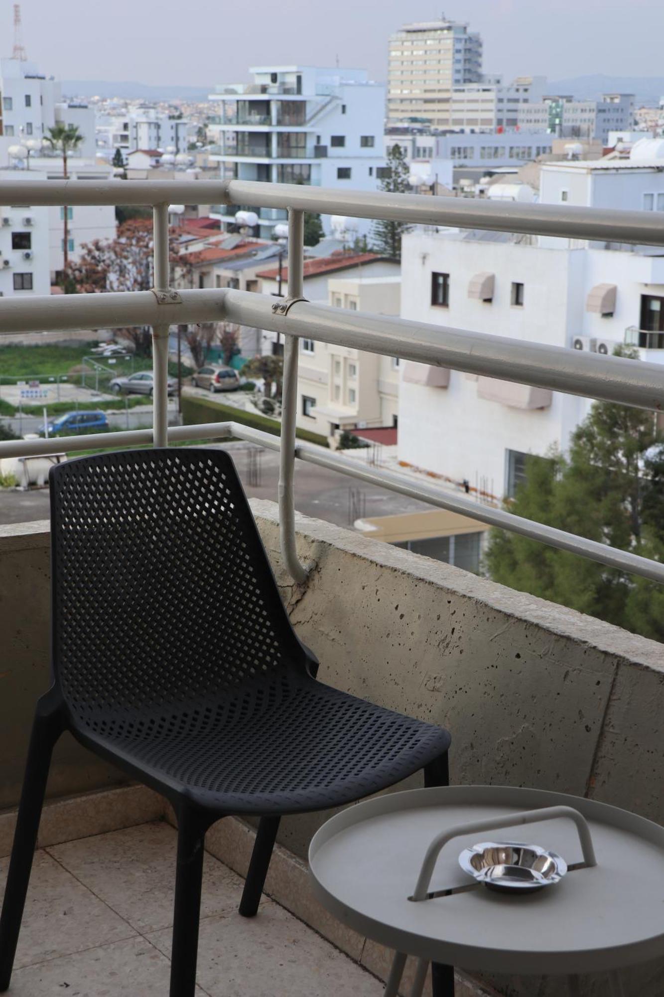 Sunflower Hotel Apartments ลาร์นาคา ภายนอก รูปภาพ