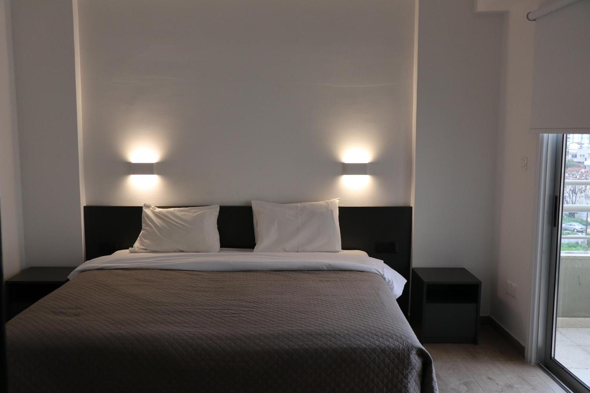 Sunflower Hotel Apartments ลาร์นาคา ภายนอก รูปภาพ