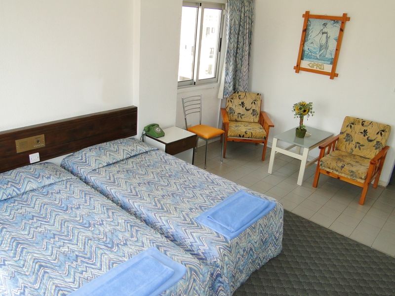 Sunflower Hotel Apartments ลาร์นาคา ภายนอก รูปภาพ