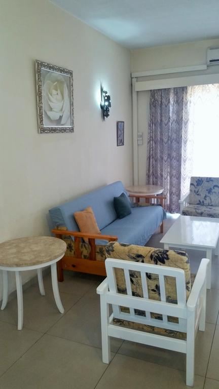 Sunflower Hotel Apartments ลาร์นาคา ภายนอก รูปภาพ
