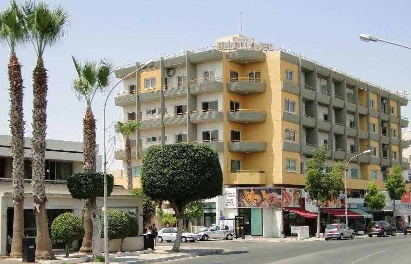 Sunflower Hotel Apartments ลาร์นาคา ภายนอก รูปภาพ